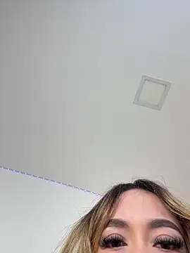 Snapshot of Alison_Diaz17 chatting on December 17, 10:11 pm Alison Diaz17 online show from December 17, 10:11 pm