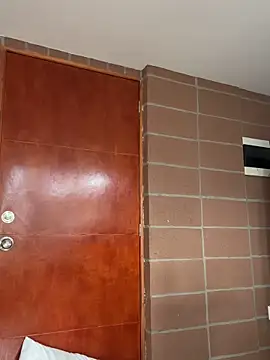 Snapshot of Alison_Diaz17 chatting on March 15, 12:15 am Alison Diaz17 online show from March 15, 12:15 am