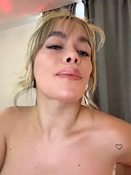 Snapshot of Alison_Diaz17 chatting on October 8, 10:07 pm Alison Diaz17 online show from October 8, 10:07 pm