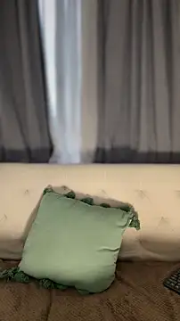 Snapshot of Alison_Diaz17 chatting on January 15, 10:46 pm Alison Diaz17 online show from January 15, 10:46 pm