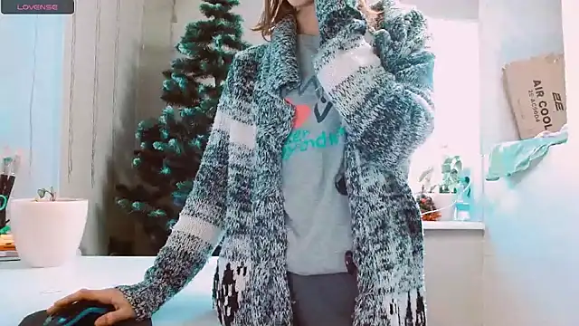 Snapshot of RosaJil chatting on December 13, 1:44 pm RosaJil online show from December 13, 1:44 pm