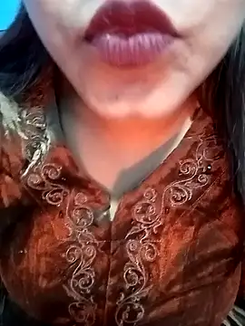 Snapshot of Gulabo-jaan chatting on January 7, 8:34 am Gulabo-jaan online show from January 7, 8:34 am