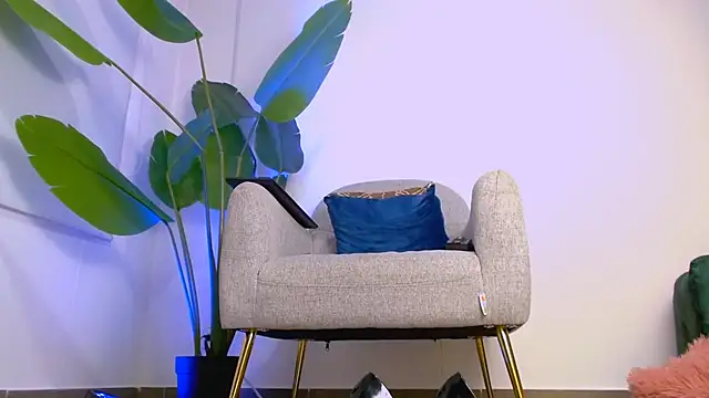 Sara ow online show from March 30, 8:21 pm