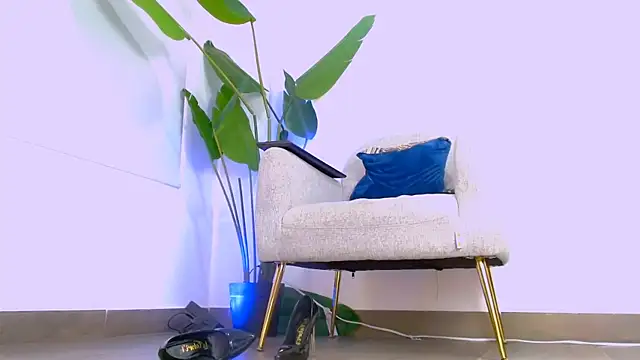 Sara ow online show from April 16, 7:47 pm