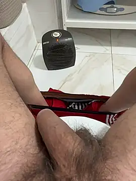 Snapshot of pino8787 chatting on March 18, 11:31 pm pino8787 online show from March 18, 11:31 pm