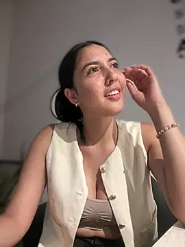 MarianaBenz online show from February 17, 8:26 pm