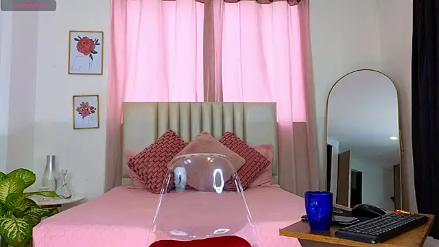 KristennBlue online show from January 7, 9:57 pm