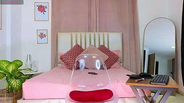 KristennBlue online show from January 8, 1:00 am