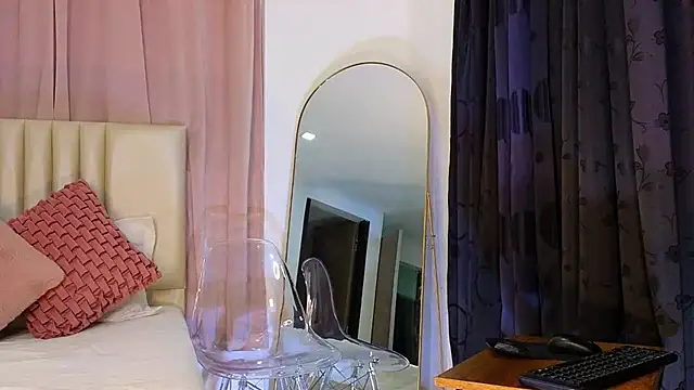 KristennBlue online show from February 12, 2:03 am