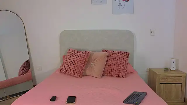 KristennBlue online show from January 14, 6:13 pm