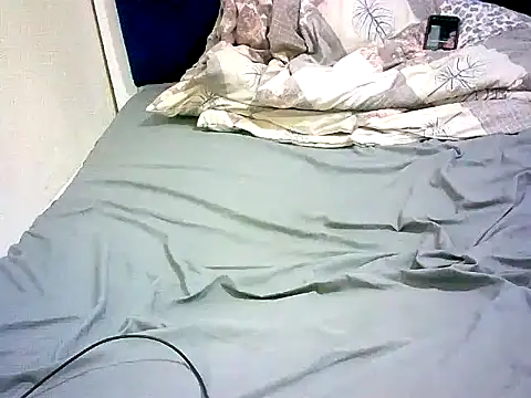 honeypotsweet online show from April 7, 8:37 am