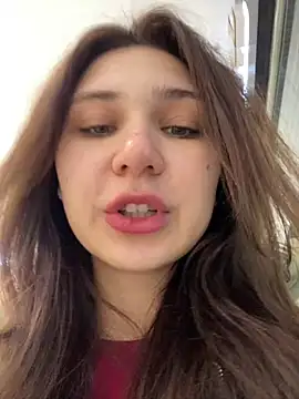 QuitieLia online show from January 17, 8:13 am