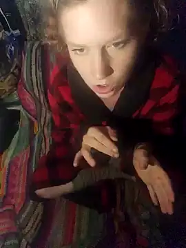 Snapshot of shadow199393 chatting on December 21, 12:53 am shadow199393 online show from December 21, 12:53 am