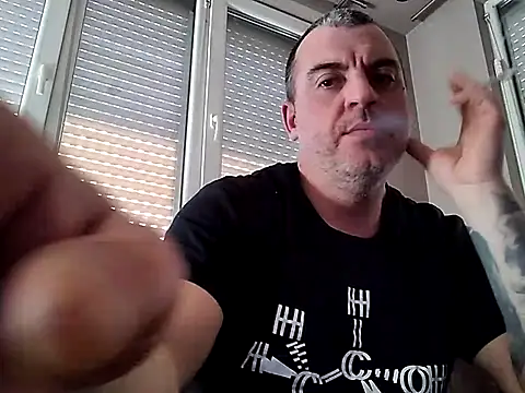 Snapshot of LSD669 chatting on February 13, 9:30 am LSD669 online show from February 13, 9:30 am