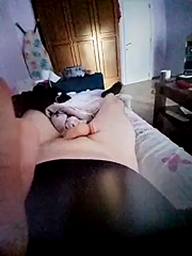 Snapshot of LSD669 chatting on February 26, 3:00 pm LSD669 online show from February 26, 3:00 pm