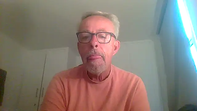 tuggy59 online show from September 21, 4:47 am