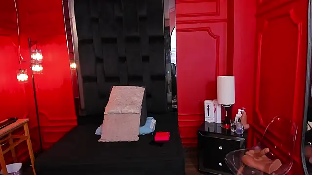 taylor bennet online show from September 12, 7:03 pm