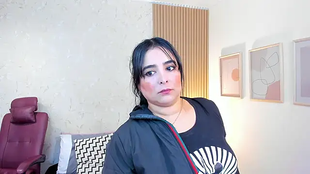 taylor bennet online show from November 7, 11:54 am