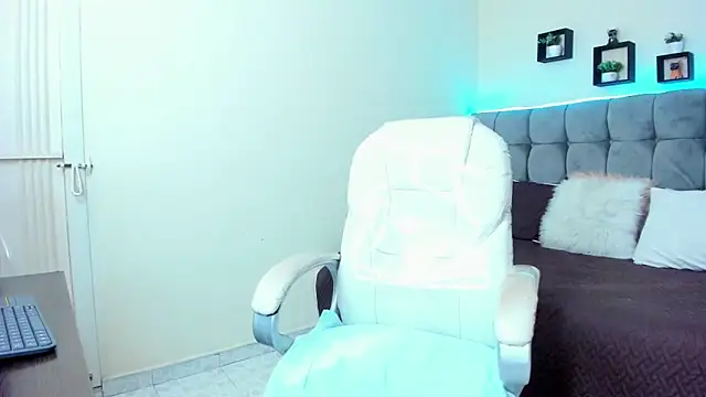 Alex cute77 online show from February 1, 3:18 pm