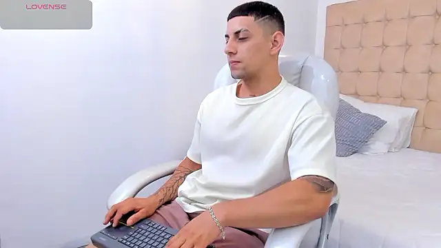 Alex cute77 online show from January 7, 12:51 pm