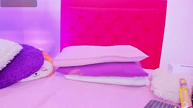 Sofia Girl  online show from February 27, 7:23 am