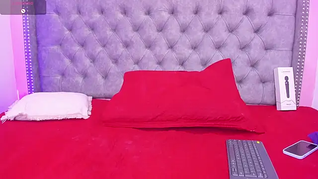 Sofia Girl  online show from October 26, 8:09 am