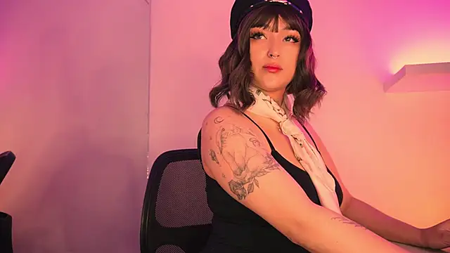 Gloomydoll online show from February 3, 6:35 pm