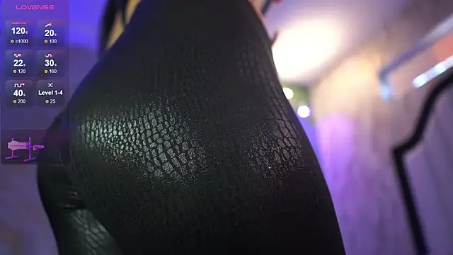 mia colin1  online show from June 2, 9:17 pm