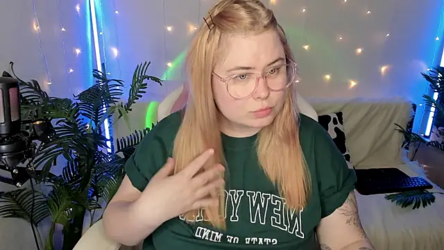 Akemi BBW online show from January 17, 6:02 pm