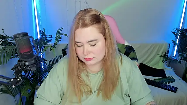 Akemi BBW online show from February 1, 11:58 pm