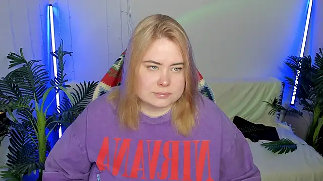 Akemi BBW online show from February 12, 6:40 pm