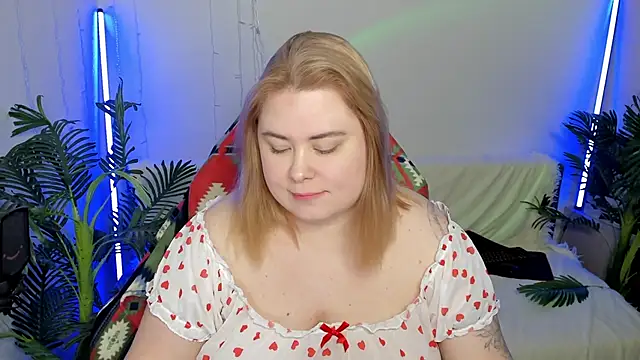 Akemi BBW online show from February 13, 8:55 pm