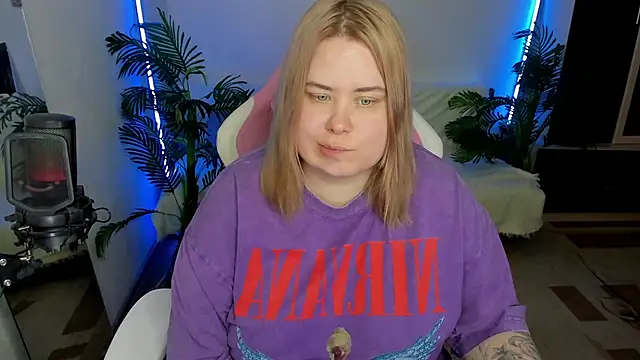 Akemi BBW online show from February 16, 9:38 pm