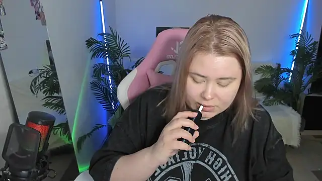 Akemi BBW online show from March 1, 8:53 pm