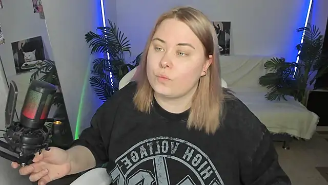 Akemi BBW online show from March 4, 6:07 pm