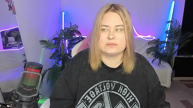 Akemi BBW online show from March 15, 6:32 pm