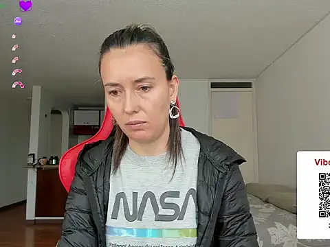 Snapshot of zoe_jeane_beker chatting on May 19, 6:47 pm zoe jeane beker online show from May 19, 6:47 pm