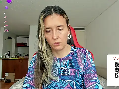 Snapshot of zoe_jeane_beker chatting on May 22, 7:41 pm zoe jeane beker online show from May 22, 7:41 pm