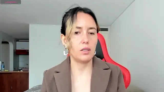 Snapshot of zoe_jeane_beker chatting on July 31, 7:57 pm zoe jeane beker online show from July 31, 7:57 pm