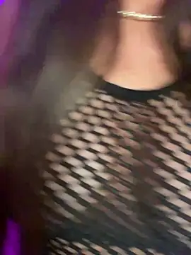 Snapshot of karrola chatting on December 30, 11:06 pm karrola online show from December 30, 11:06 pm