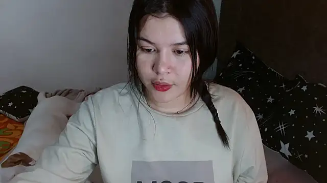 zoe adhara online show from November 4, 7:46 pm