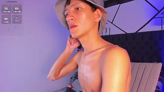 DereckCooperr online show from January 25, 2:47 am