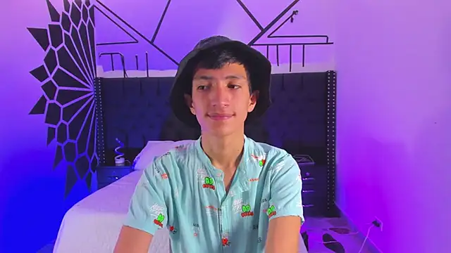 DereckCooperr online show from January 29, 8:04 pm