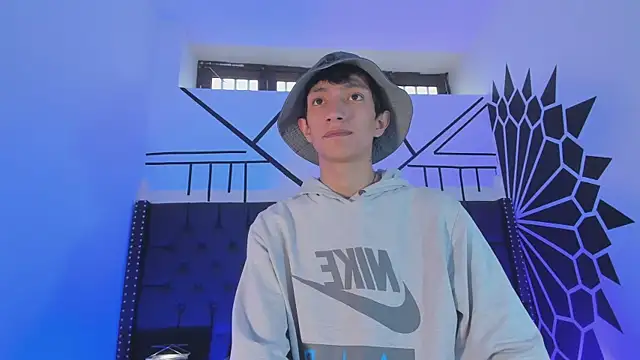 DereckCooperr online show from February 22, 8:53 pm