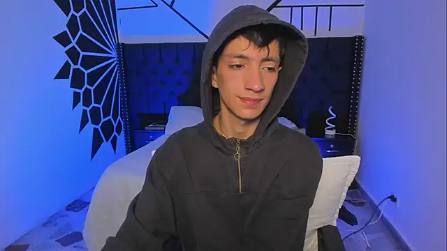 DereckCooperr online show from March 13, 5:22 am