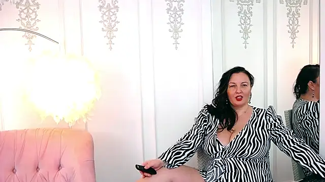 JudithCombs online show from January 31, 9:59 am