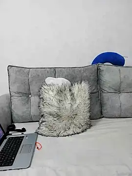 bebygirl143s online show from March 12, 8:31 pm