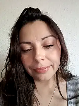 Snapshot of seherlatin chatting on March 7, 9:27 pm seherlatin online show from March 7, 9:27 pm