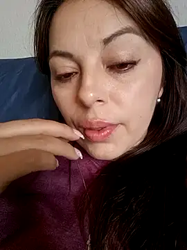 Snapshot of seherlatin chatting on October 19, 3:56 pm seherlatin online show from October 19, 3:56 pm