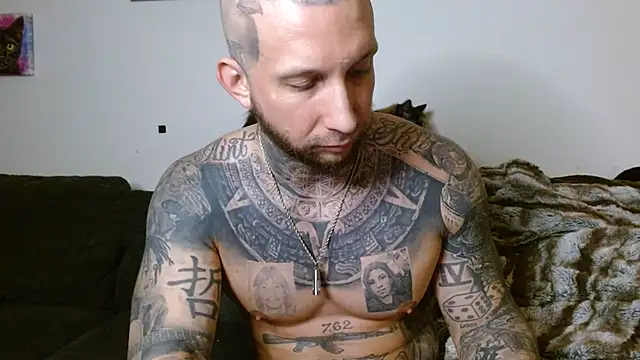 bobbybacala91 online show from March 21, 12:40 am